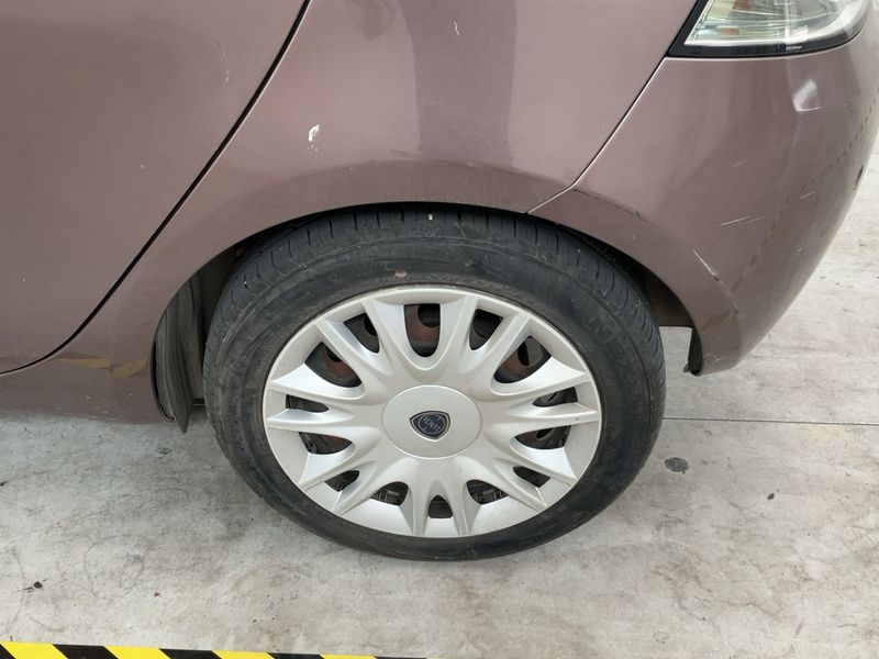 Lancia Ypsilon 1.2 Gold 2015 – снимка 5