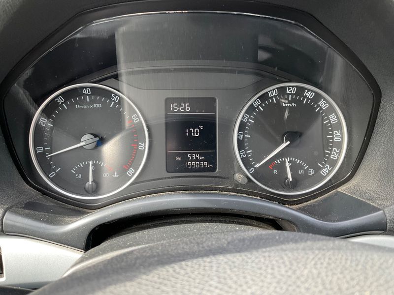 Skoda Octavia 1.6 Ambiente 2009 – снимка 4