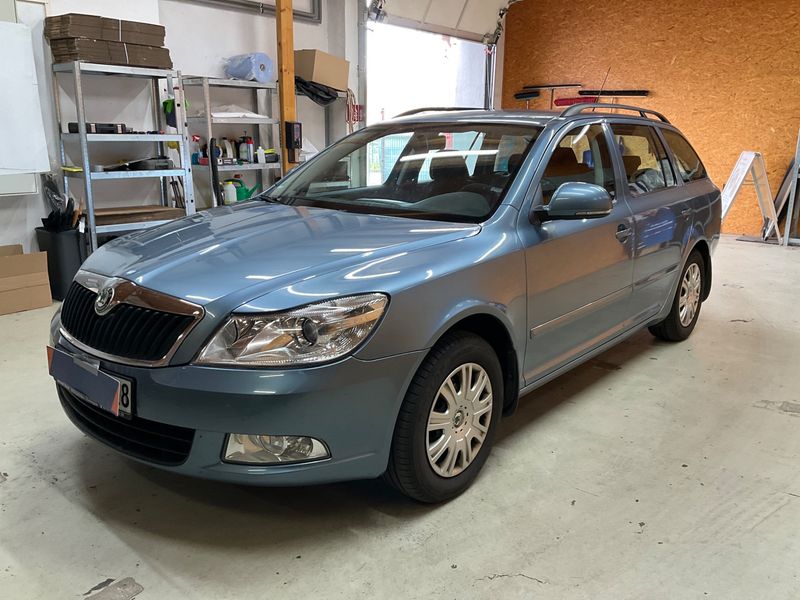 Skoda Octavia 1.6 Ambiente 2009 – снимка 1