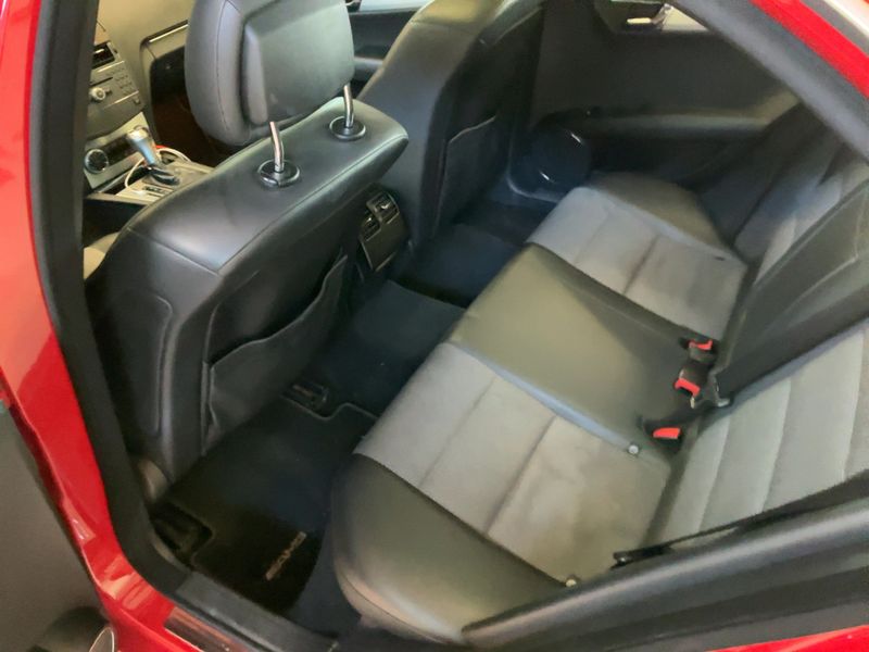 Mercedes-Benz C-Klasse C 180 CGI BlueEfficiency Avantgarde 2010 – снимка 19