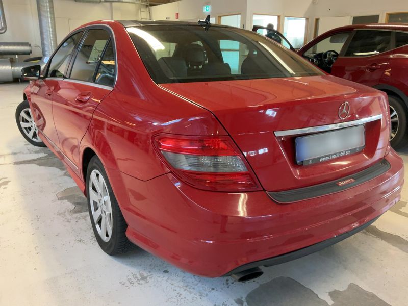 Mercedes-Benz C-Klasse C 180 CGI BlueEfficiency Avantgarde 2010 – снимка 6