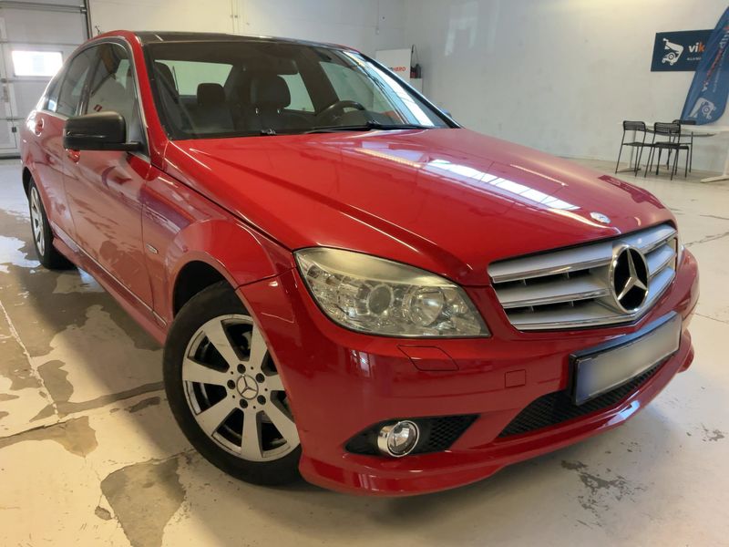 Mercedes-Benz C-Klasse C 180 CGI BlueEfficiency Avantgarde 2010 – снимка 12