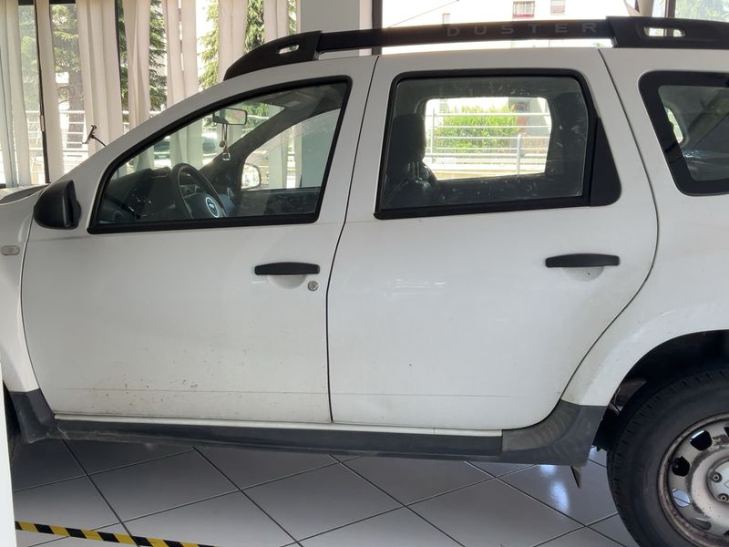 Dacia Duster 1.6 LPG Ambiance 4x2 2015 – снимка 4