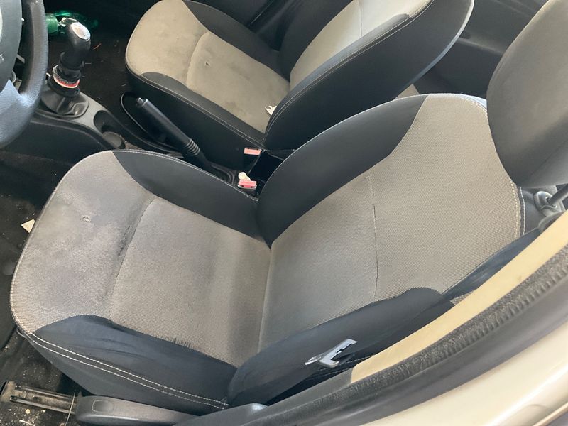 Dacia Duster 1.6 LPG Ambiance 4x2 2015 – снимка 27