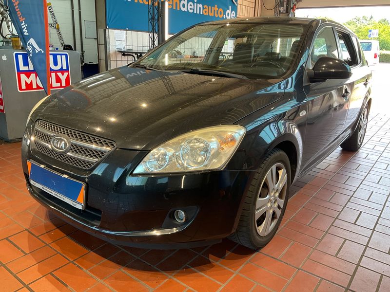 Kia cee'd 1.4 Basis 2008 – снимка 1