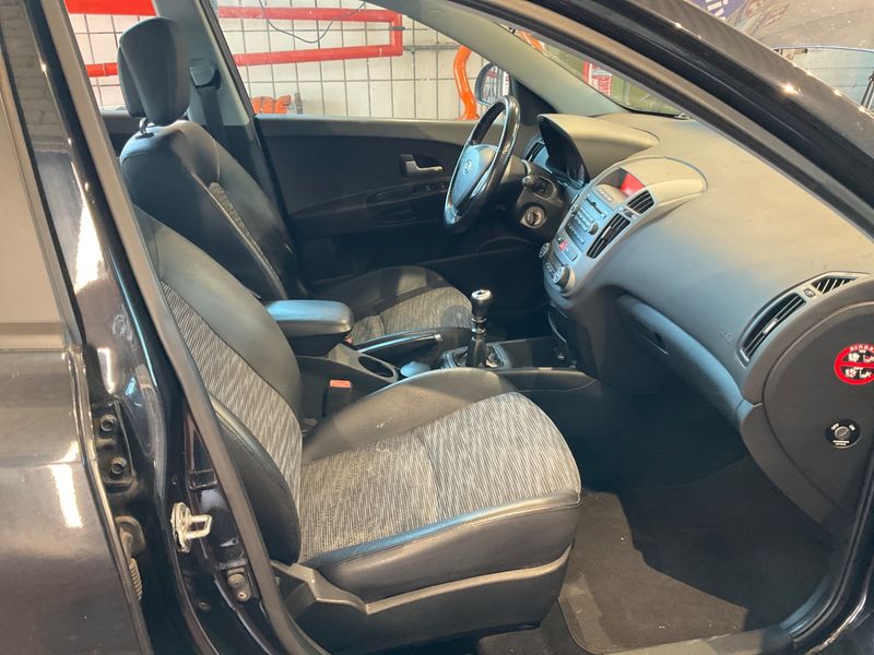 Kia cee'd 1.4 Basis 2008 – снимка 3
