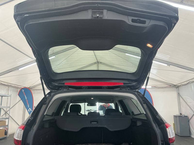 Ford Mondeo 2.0 EcoBoost Business Edition 2014 – снимка 22