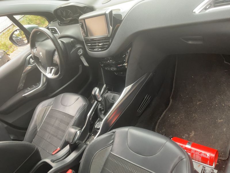 Peugeot 2008 1.6 Allure 2014 – снимка 17