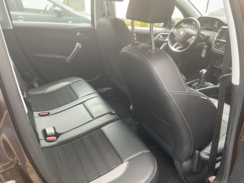 Peugeot 2008 1.6 Allure 2014 – снимка 19