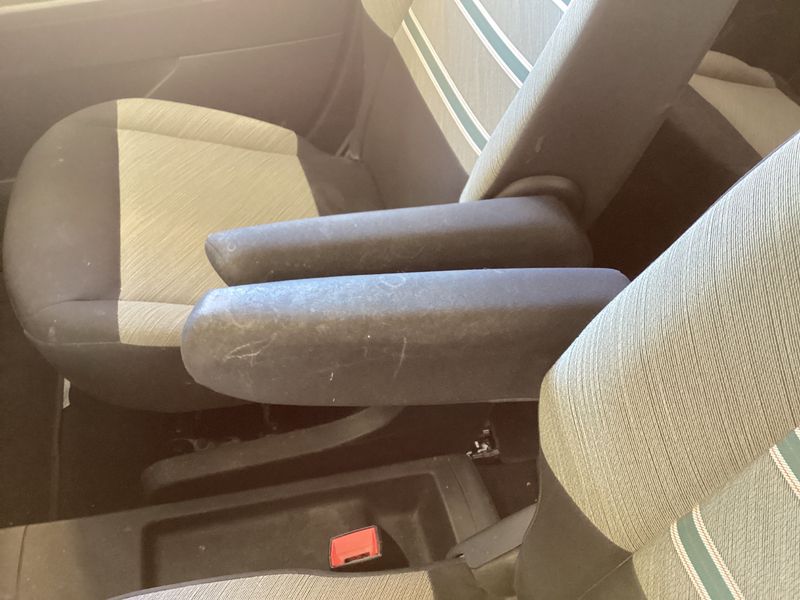 Citroen Berlingo 1.5 Blue-HDi Shine XL 2020 – снимка на щета 35