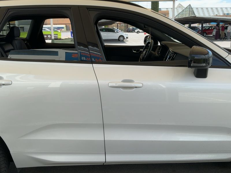 Volvo XC60 2.0 T6 Plug-in Hybrid R Design AWD 2021 – снимка 10