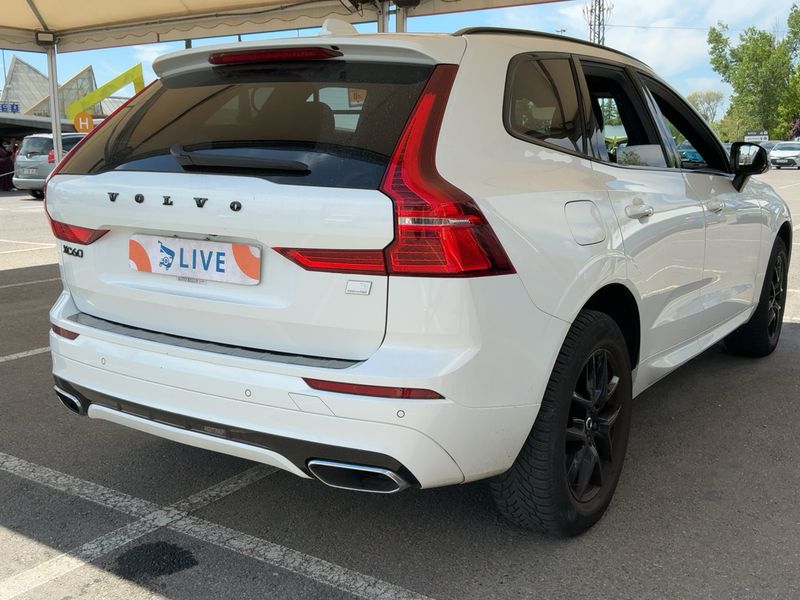 Volvo XC60 2.0 T6 Plug-in Hybrid R Design AWD 2021 – снимка 8