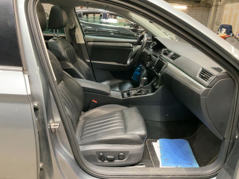 Skoda Superb 2.0 TDI Style 2016 – снимка 17