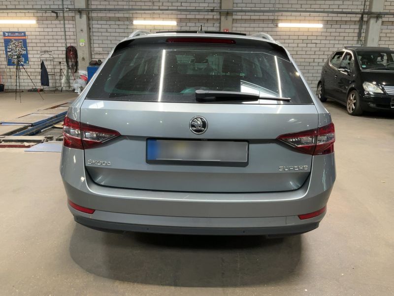 Skoda Superb 2.0 TDI Style 2016 – снимка 7