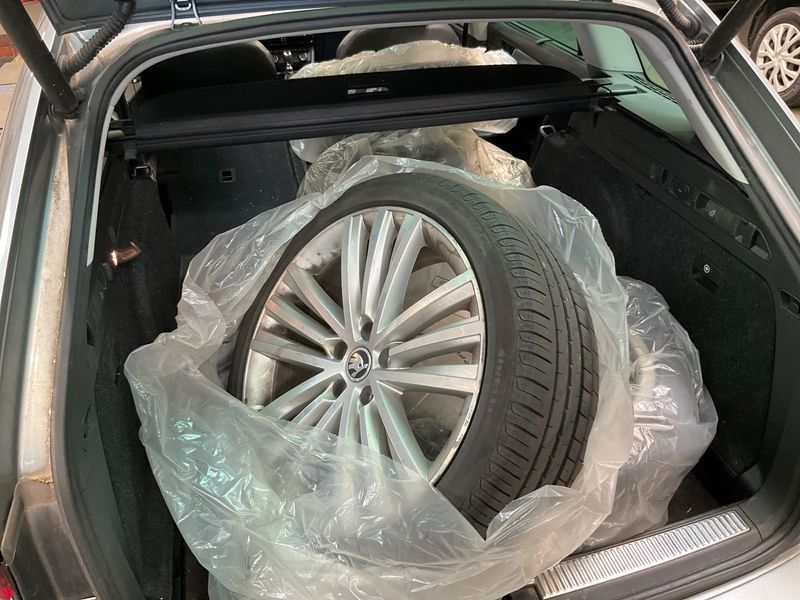 Skoda Superb 2.0 TDI Style 2016 – снимка 15