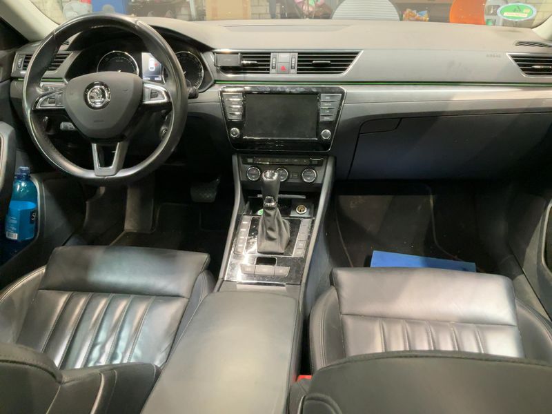 Skoda Superb 2.0 TDI Style 2016 – снимка 18