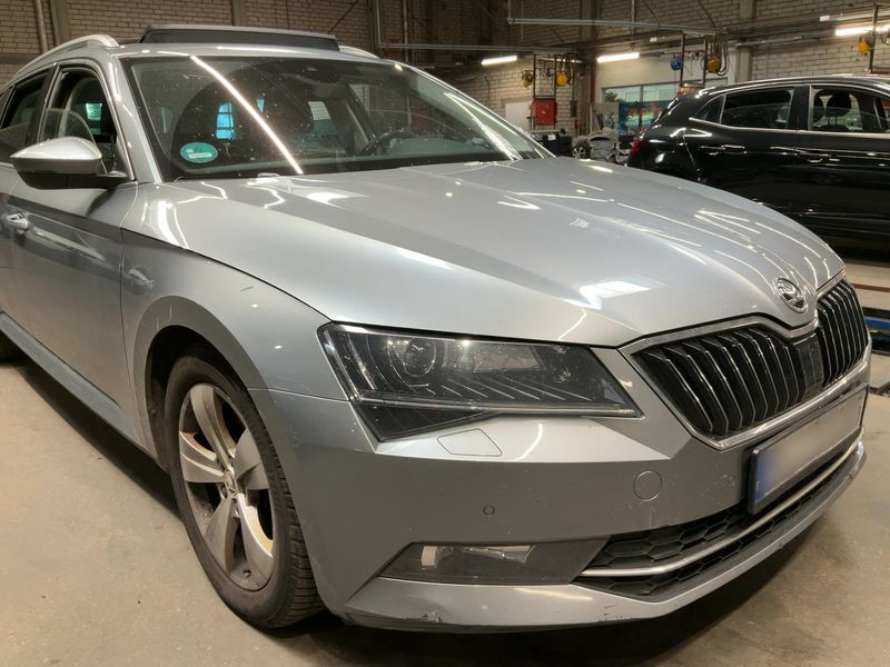Skoda Superb 2.0 TDI Style 2016 – снимка 12