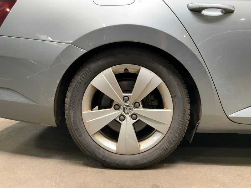Skoda Superb 2.0 TDI Style 2016 – снимка 9