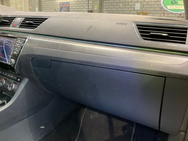 Skoda Superb 2.0 TDI Style 2016 – снимка 34