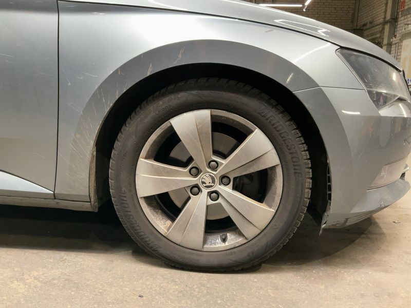 Skoda Superb 2.0 TDI Style 2016 – снимка 11