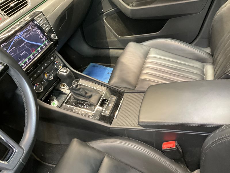 Skoda Superb 2.0 TDI Style 2016 – снимка 30