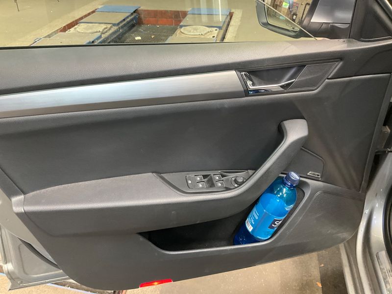 Skoda Superb 2.0 TDI Style 2016 – снимка 28