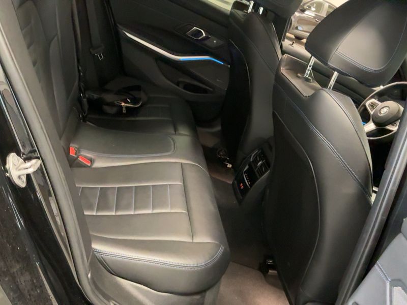 BMW 3er 320d Mild-Hybrid xDrive M Sport 2024 – снимка 19