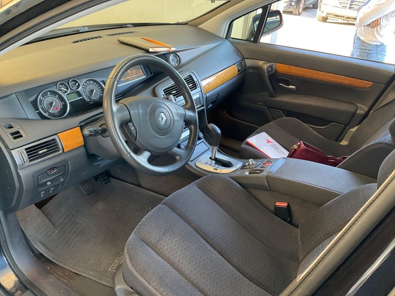 Renault Vel Satis 3.0 V6 dCi Grand Confort 2005 – снимка 3