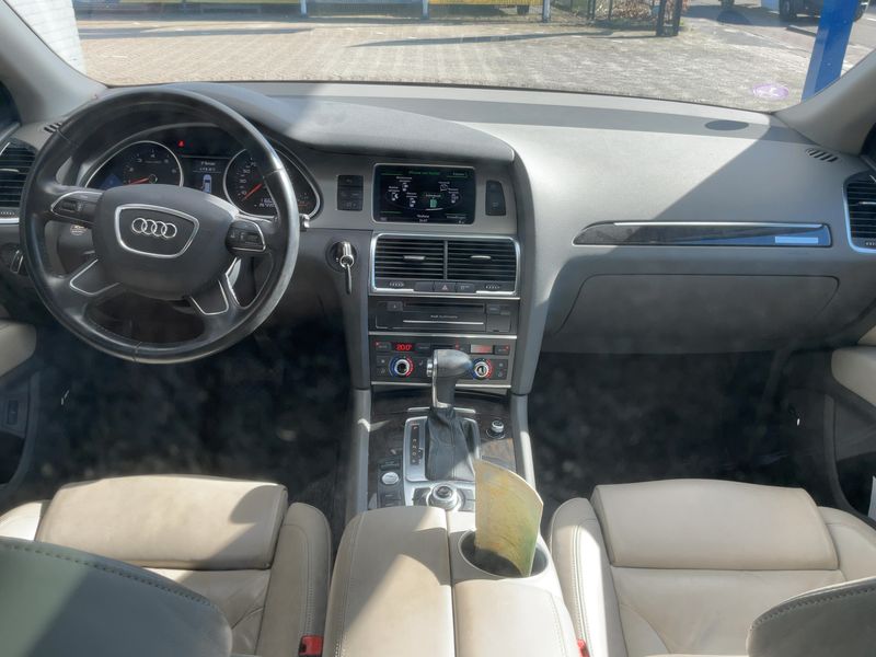 Audi Q7 3.0 V6 TFSI quattro 2012 – снимка 17