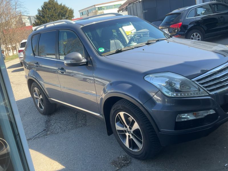 Ssangyong Rexton 2.0 TD Sapphire 4x4 2016 – снимка 12