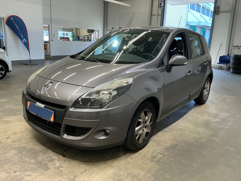Renault Scenic 1.6 TomTom Edition 2011 – снимка 1