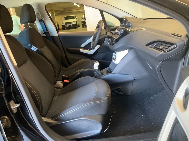 Peugeot 208 1.2 PureTech Like 2016 – снимка 3