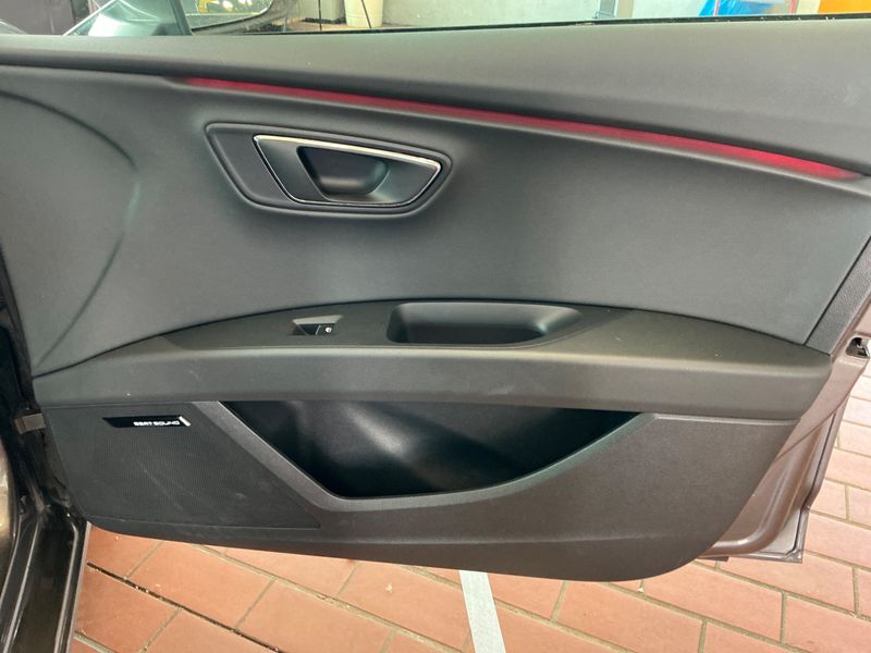 Seat Leon 1.4 TSI ACT Xcellence 2017 – снимка 28