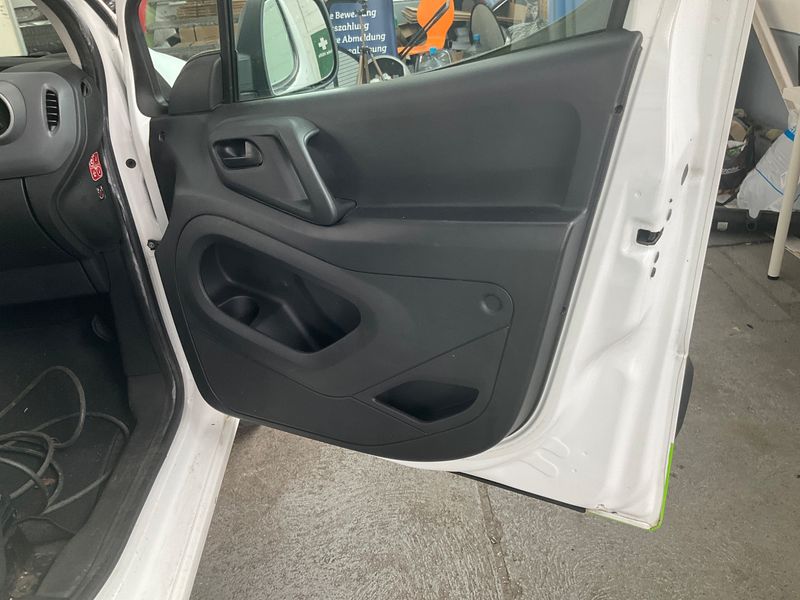 Citroen Berlingo electric drive 49 kW Business L1 2015 – снимка 32