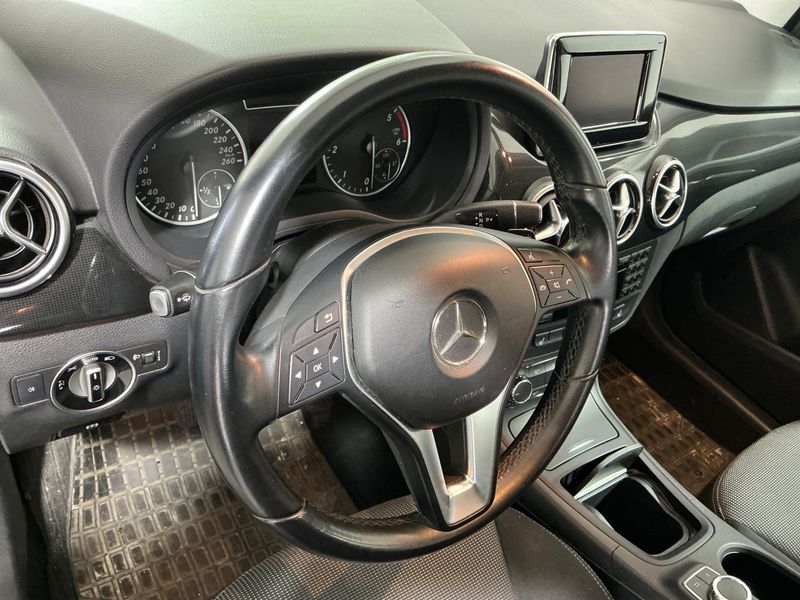 Mercedes-Benz B-Klasse B 200 CDI Standard 2013 – снимка 30