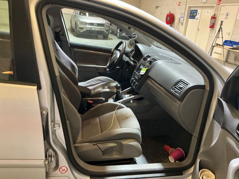 Volkswagen Golf V 2.0 FSI Sportline 2005 – снимка 3