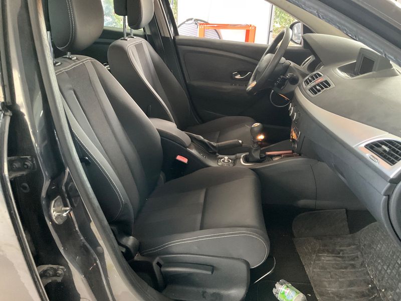 Renault Megane 1.5 dCi Dynamique 2010 – снимка 3