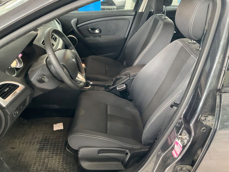 Renault Megane 1.5 dCi Dynamique 2010 – снимка на щета