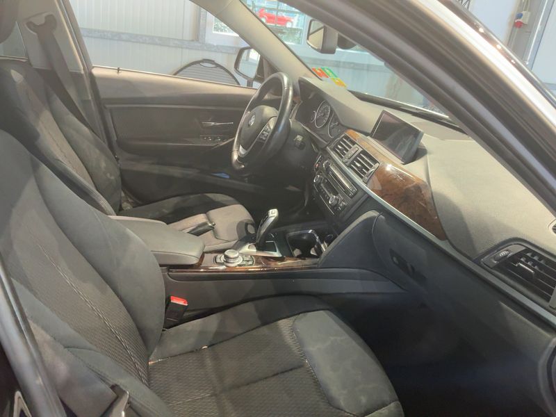 BMW 3er 320d 2012 – снимка 17