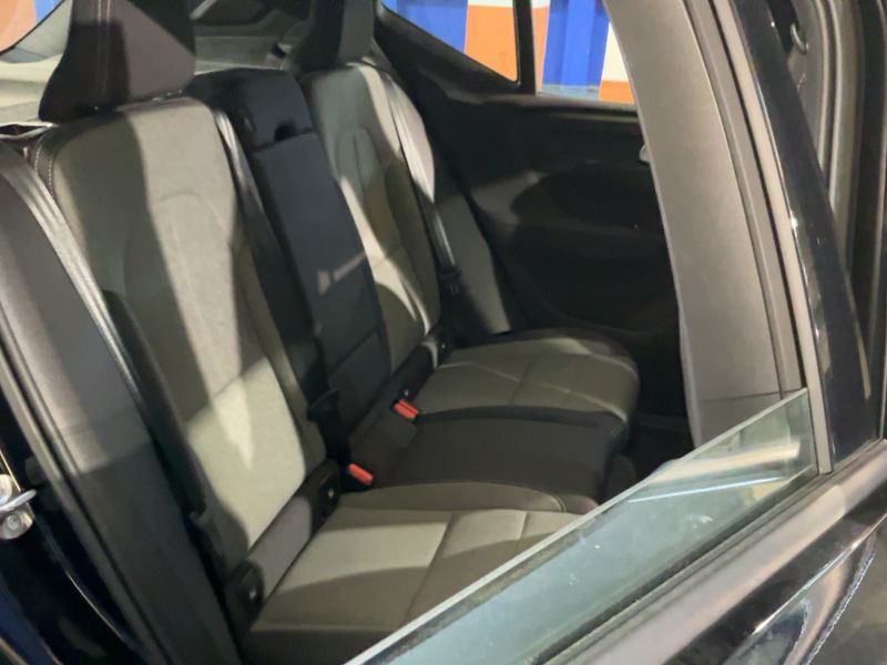 Volvo XC40 2.0 B3 Mild-Hybrid Core 2WD 2022 – снимка 19
