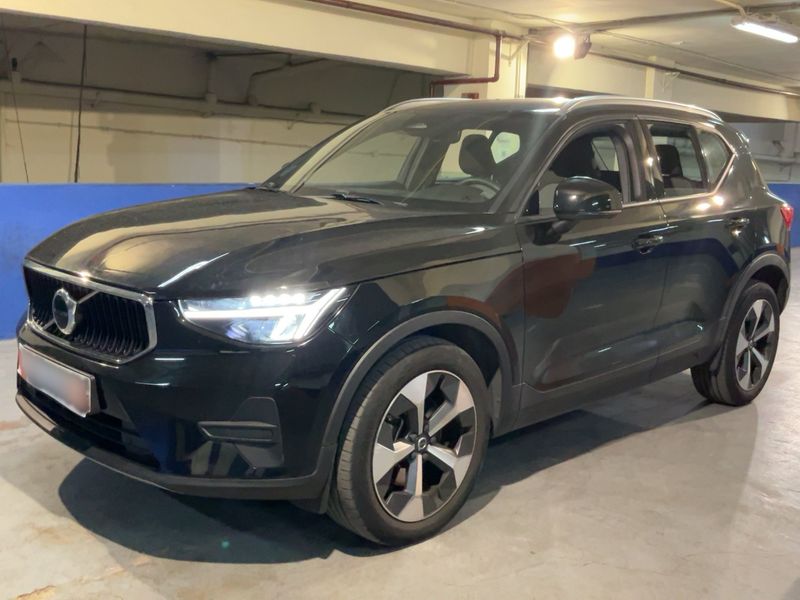 Volvo XC40 2.0 B3 Mild-Hybrid Core 2WD 2022 – снимка 1