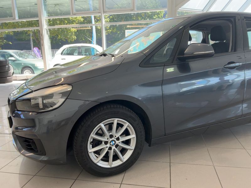 BMW 2er 218d Active Tourer Basis 2015 – снимка 2