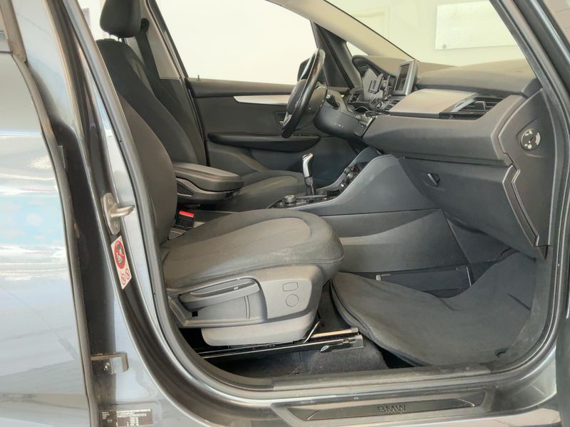BMW 2er 218d Active Tourer Basis 2015 – снимка 11