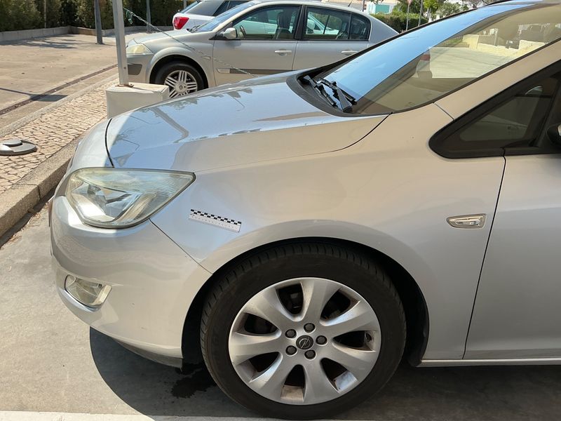 Opel Astra 1.3 CDTI Selective 2012 – снимка 35