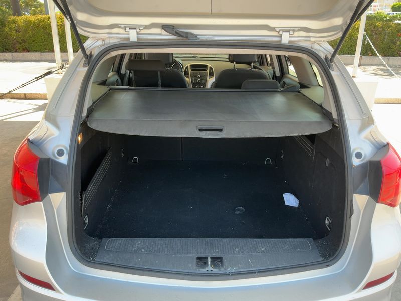 Opel Astra 1.3 CDTI Selective 2012 – снимка 15