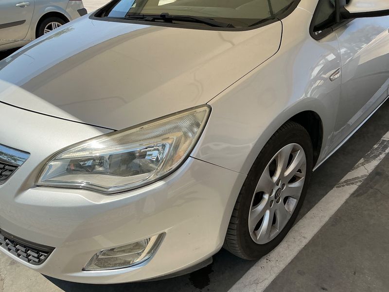 Opel Astra 1.3 CDTI Selective 2012 – снимка 42