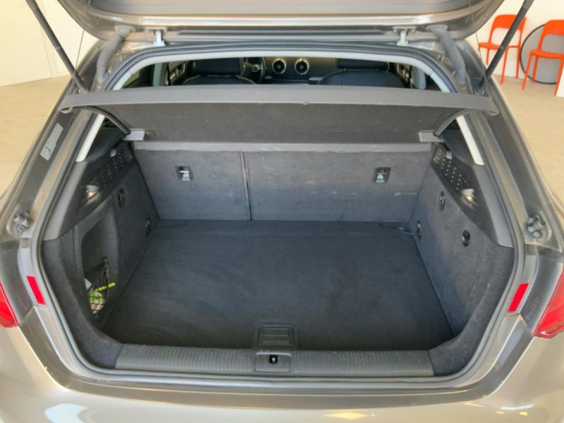 Audi A3 Sportback 1.6 TDI Ambiente 2015 – снимка 15