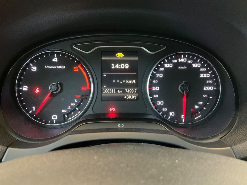 Audi A3 Sportback 1.6 TDI Ambiente 2015 – снимка 18