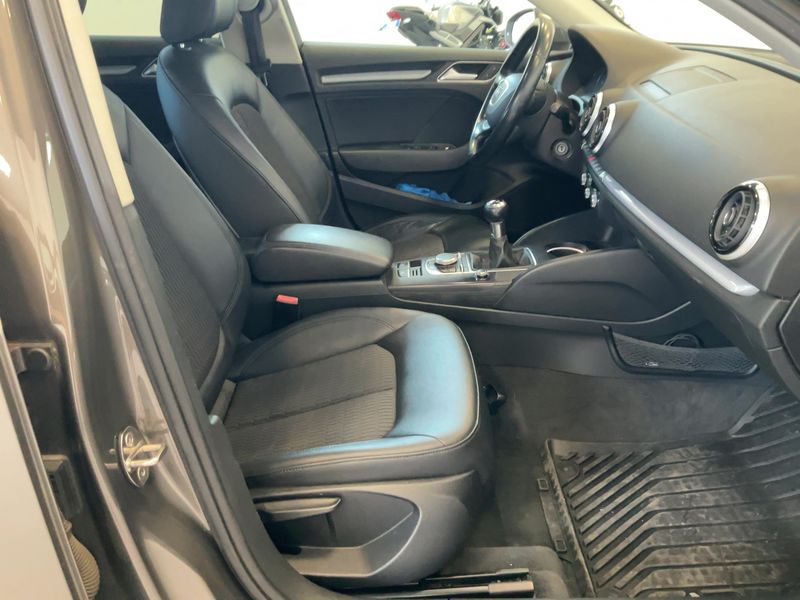 Audi A3 Sportback 1.6 TDI Ambiente 2015 – снимка 16