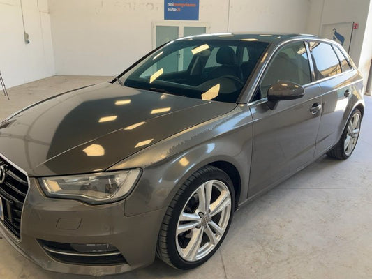 Audi A3 Sportback 1.6 TDI Ambiente 2015 – снимка на щета 2